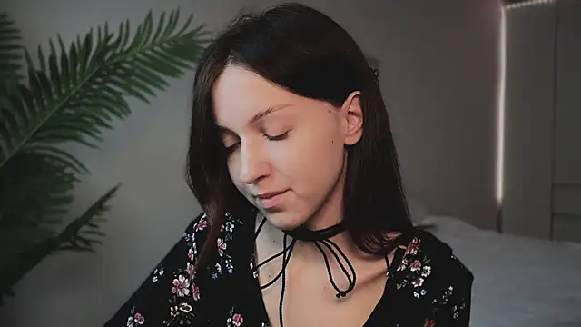 monnymoon online show from October 17, 5:21 am