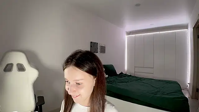 monnymoon online show from October 30, 9:55 am