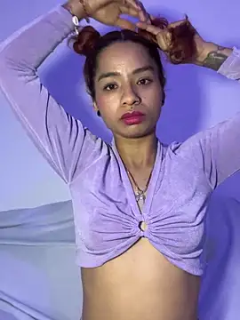 Snapshot of Rchelx69x chatting on June 23, 3:37 am Rchelx69x online show from June 23, 3:37 am