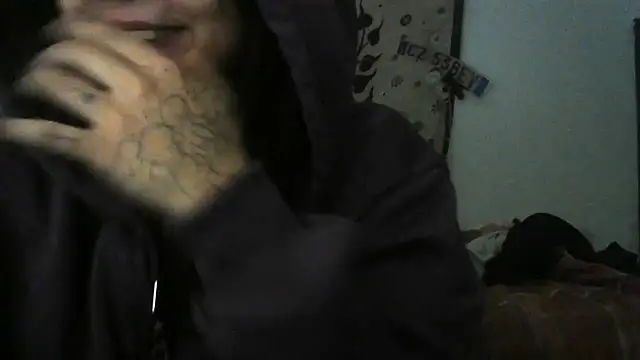 cutiefeet00 online show from October 8, 12:30 am