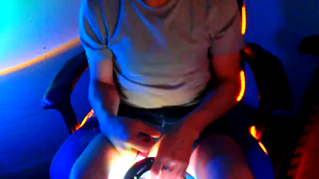 highinhtxx online show from February 22, 10:03 am