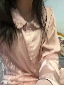 lee ly online show from February 21, 6:25 am