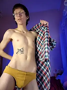 Snapshot of TommieHi chatting on October 1, 12:22 pm TommieHi online show from October 1, 12:22 pm