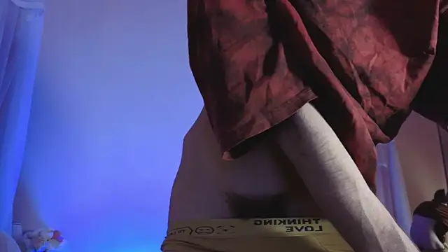 Snapshot of TommieHi chatting on October 22, 12:27 pm TommieHi online show from October 22, 12:27 pm