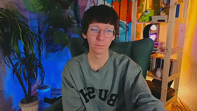 Snapshot of TommieHi chatting on October 25, 5:26 am TommieHi online show from October 25, 5:26 am