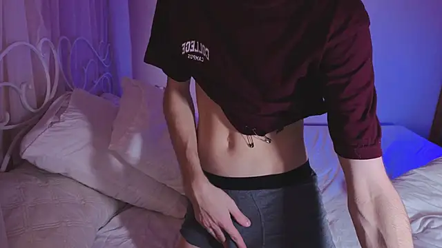 Snapshot of TommieHi chatting on October 26, 5:13 am TommieHi online show from October 26, 5:13 am