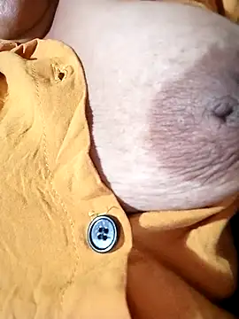 Hotmommax online show from February 3, 2:11 pm