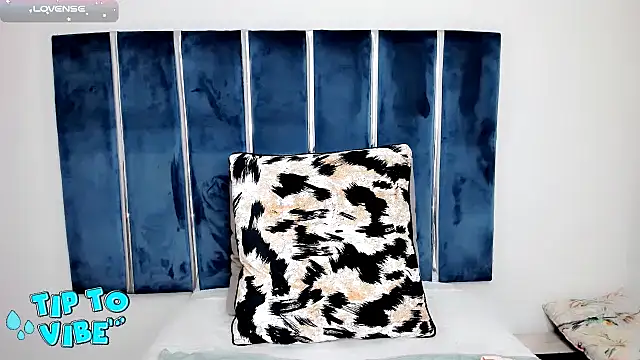 Snapshot of INDIANROMANCE chatting on February 18, 10:03 pm INDIANROMANCE online show from February 18, 10:03 pm