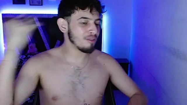 Snapshot of Sebasxxl12 chatting on October 4, 10:13 am Sebasxxl12 online show from October 4, 10:13 am