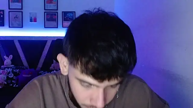 Snapshot of Sebasxxl12 chatting on October 11, 1:42 pm Sebasxxl12 online show from October 11, 1:42 pm