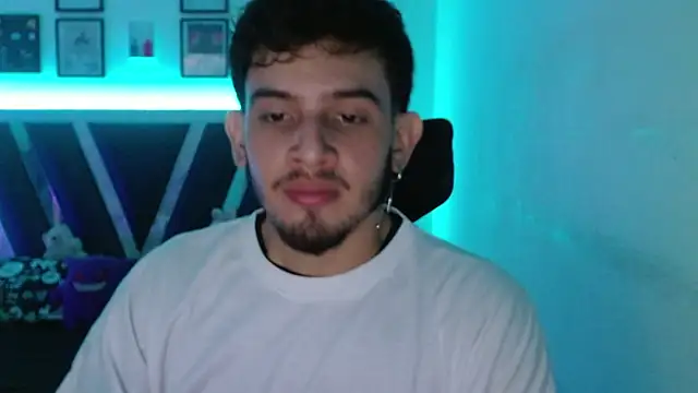 Snapshot of Sebasxxl12 chatting on October 15, 4:40 pm Sebasxxl12 online show from October 15, 4:40 pm