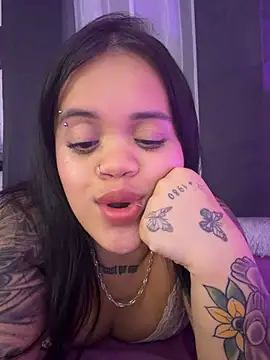 Snapshot of Sussyroxxx chatting on July 18, 5:33 am Sussyroxxx online show from July 18, 5:33 am