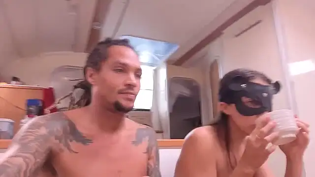 Snapshot of Monk_and_Mia chatting on November 15, 1:18 pm Monk and Mia online show from November 15, 1:18 pm