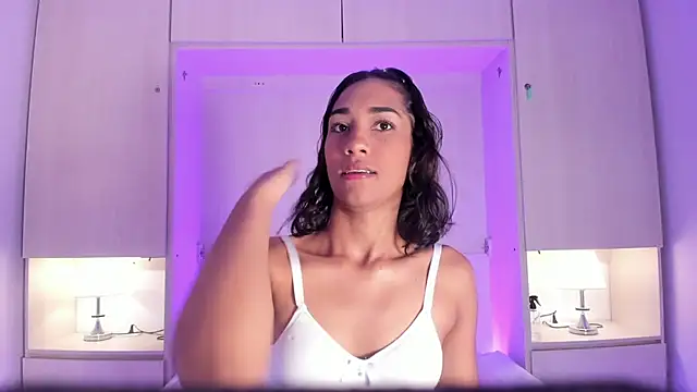 AnahiCollins online show from April 21, 11:38 am