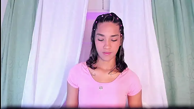 Snapshot of AnahiCollins chatting on July 27, 12:01 pm AnahiCollins online show from July 27, 12:01 pm