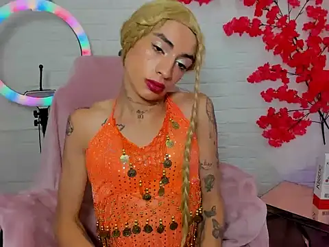 Snapshot of Mila_Leon chatting on October 18, 3:09 am Mila Leon online show from October 18, 3:09 am