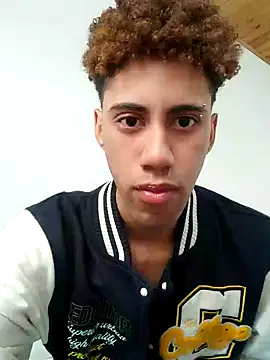 Snapshot of The_boy_good chatting on November 6, 9:37 pm The boy good online show from November 6, 9:37 pm