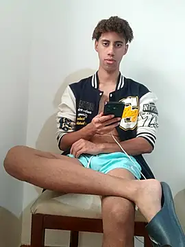 Snapshot of The_boy_good chatting on November 15, 4:47 pm The boy good online show from November 15, 4:47 pm