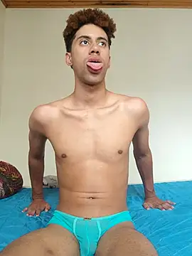 Snapshot of The_boy_good chatting on November 17, 8:14 pm The boy good online show from November 17, 8:14 pm