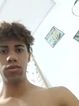 Snapshot of The_boy_good chatting on January 12, 9:20 pm The boy good online show from January 12, 9:20 pm