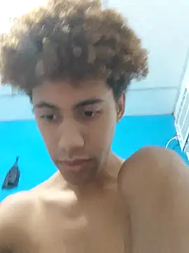 Snapshot of The_boy_good chatting on February 15, 8:49 pm The boy good online show from February 15, 8:49 pm