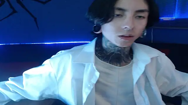 Snapshot of Kuregari_xs chatting on November 13, 6:01 am Kuregari xs online show from November 13, 6:01 am