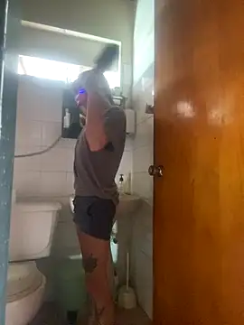 Snapshot of monroedelrey chatting on September 29, 4:23 pm monroedelrey online show from September 29, 4:23 pm