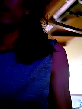 Snapshot of monroedelrey chatting on December 13, 10:04 pm monroedelrey online show from December 13, 10:04 pm