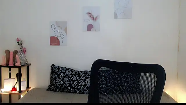 Snapshot of Wild_Prince69 chatting on November 15, 10:59 pm Wild Prince69 online show from November 15, 10:59 pm