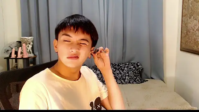 Snapshot of Wild_Prince69 chatting on November 24, 11:04 pm Wild Prince69 online show from November 24, 11:04 pm