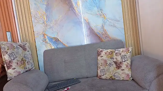 Nahomy Smiths aws online show from October 17, 10:01 pm