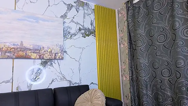 Nahomy Smiths aws online show from December 1, 10:15 pm