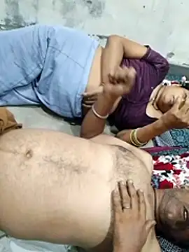 Rajk789456 online show from August 4, 5:48 pm