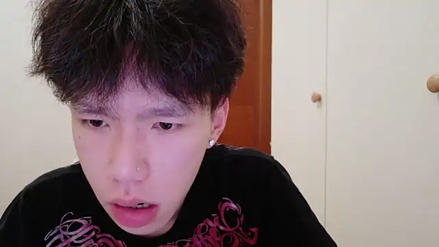 Snapshot of hangzi-0011 chatting on November 5, 1:38 am hangzi-0011 online show from November 5, 1:38 am