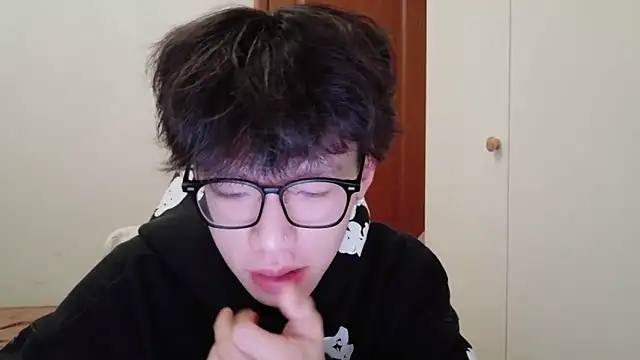 Snapshot of hangzi-0011 chatting on November 26, 12:39 pm hangzi-0011 online show from November 26, 12:39 pm