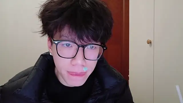 Snapshot of hangzi-0011 chatting on November 28, 12:30 pm hangzi-0011 online show from November 28, 12:30 pm