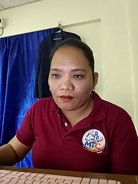 Snapshot of NestleGirl22 chatting on March 24, 12:21 pm NestleGirl22 online show from March 24, 12:21 pm