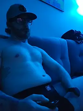 bobbyenglish69 online show from October 13, 7:41 am