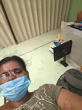 Snapshot of Tamilselviroja- chatting on August 3, 2:10 am Tamilselviroja- online show from August 3, 2:10 am