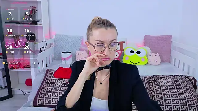 Snapshot of MysticRoxanne chatting on November 20, 8:41 pm MysticRoxanne online show from November 20, 8:41 pm