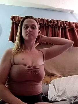 Queen2454 online show from April 24, 10:07 am