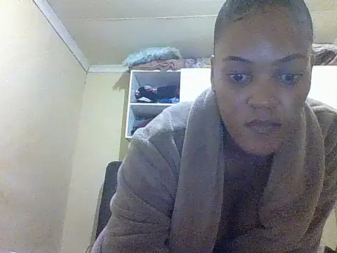 carrie tee online show from November 8, 8:40 pm