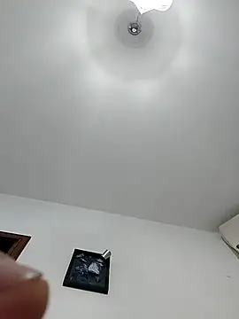 thonyx93 online show from November 16, 3:39 pm