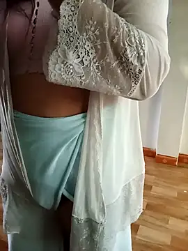 Snapshot of Cath_mue chatting on October 18, 7:09 am Cath mue online show from October 18, 7:09 am