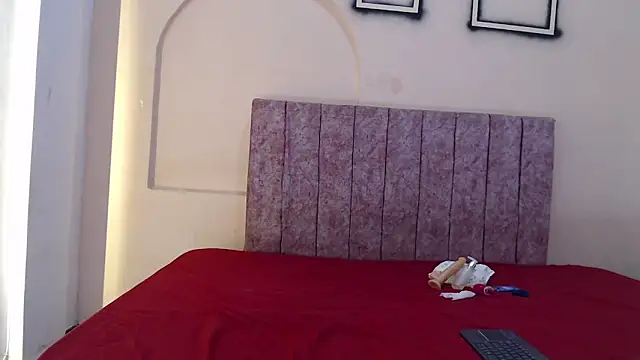 Snapshot of genesis_and_alex chatting on May 9, 2:11 pm genesis and alex online show from May 9, 2:11 pm