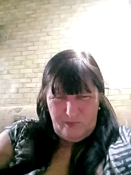 Snapshot of Apeesynka55211 chatting on May 4, 4:36 pm Apeesynka55211 online show from May 4, 4:36 pm