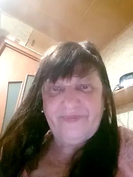 Snapshot of Apeesynka55211 chatting on May 26, 8:38 pm Apeesynka55211 online show from May 26, 8:38 pm