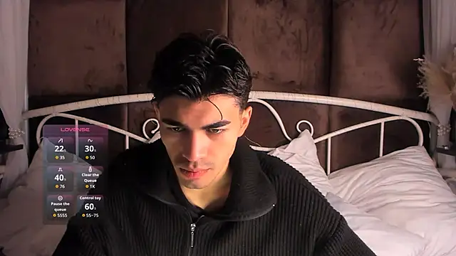 Snapshot of JaremyHarris chatting on October 24, 10:44 am JaremyHarris online show from October 24, 10:44 am