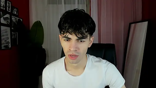 Snapshot of JaremyHarris chatting on November 14, 8:51 pm JaremyHarris online show from November 14, 8:51 pm