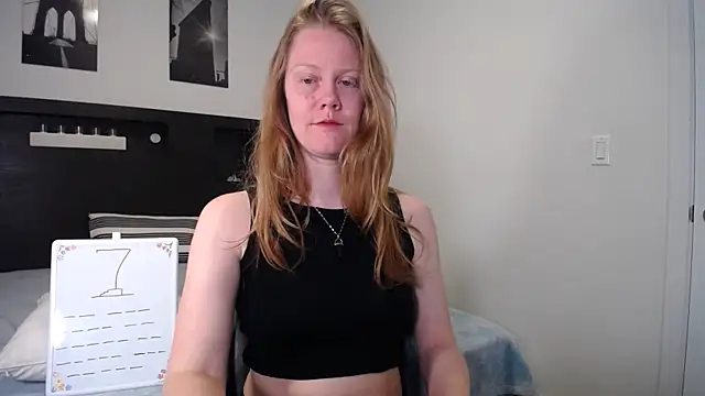 naughtyfox89 online show from March 2, 12:46 am